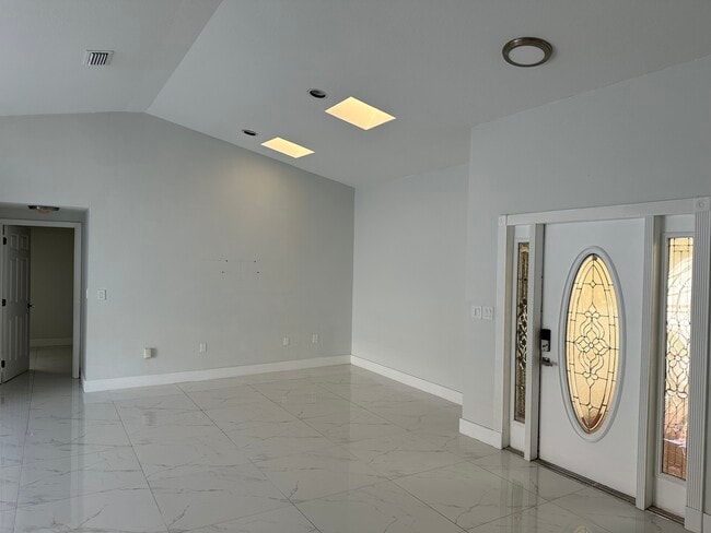 Building Photo - 5901 SW 149th Ct