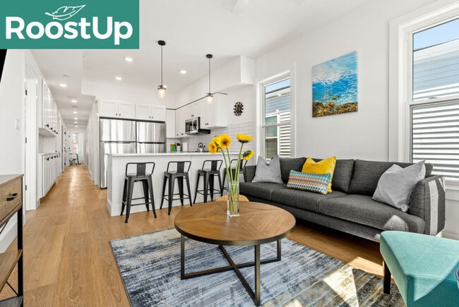 Foto del edificio - Furnished Private Bedroom with Private Bath in East Boston!