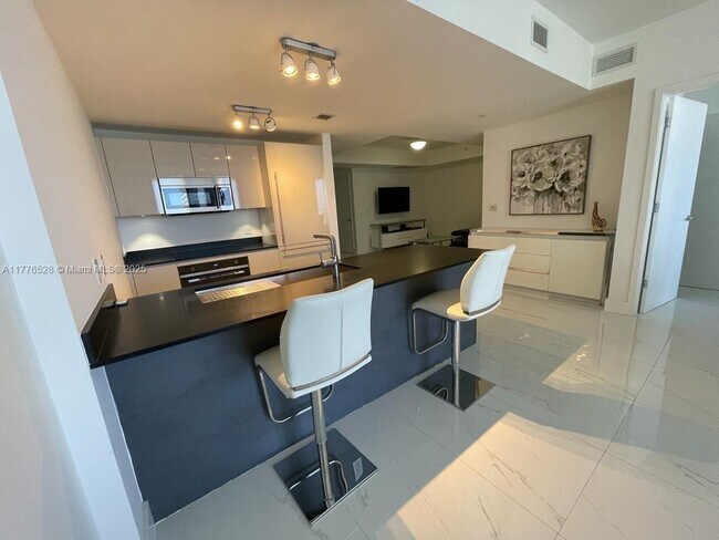 Foto del edificio - 1010 Brickell Ave