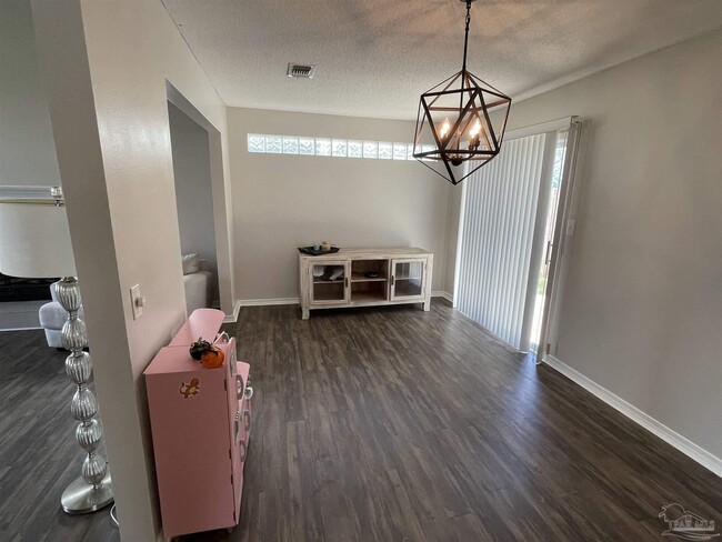 Building Photo - 5310 Soto Grande Dr