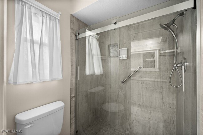 Foto del edificio - 415 SE 12th Ct