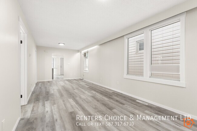 Photo du bâtiment - Pet Friendly, Renovated House Near Downtown Medicine Hat