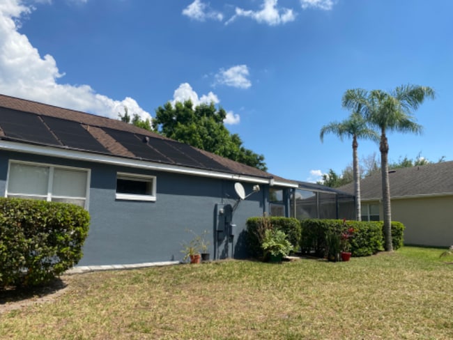 Foto del edificio - 4940 Bellthorn Dr