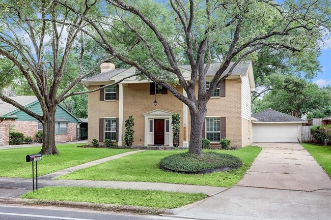 Building Photo - 12523 Briar Forest Dr