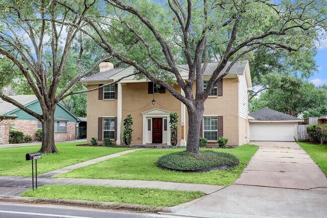 Foto del edificio - 12523 Briar Forest Dr