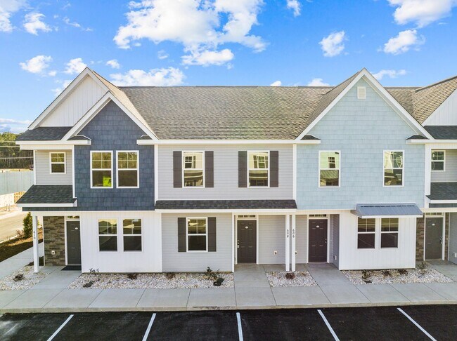 Building Photo - Welcome to Beachside Commons!