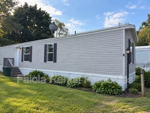 Building Photo - 5 Talmar Ln