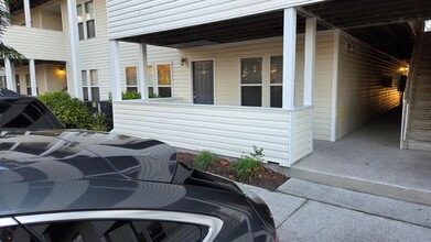 Building Photo - 113 Dapple Ct