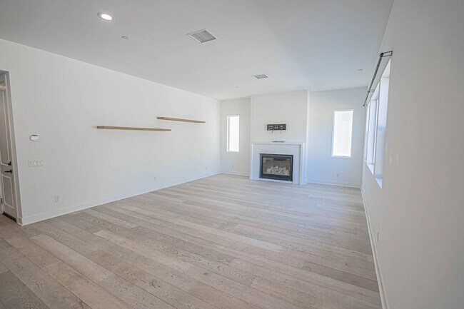 Building Photo - 28519 Moyer Ln
