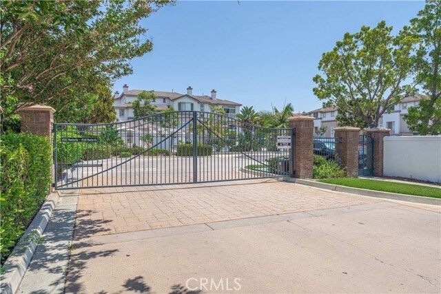 Building Photo - 4526 Montecito Dr