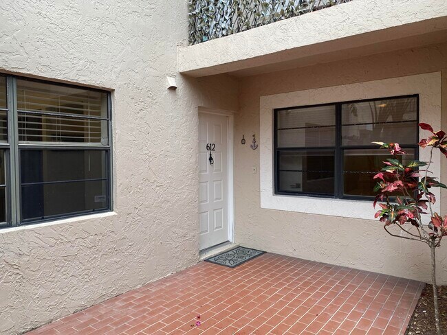 Building Photo - 6638 Villa Sonrisa Dr