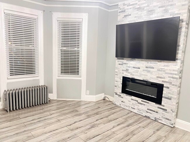 Building Photo - 6126 Washington St