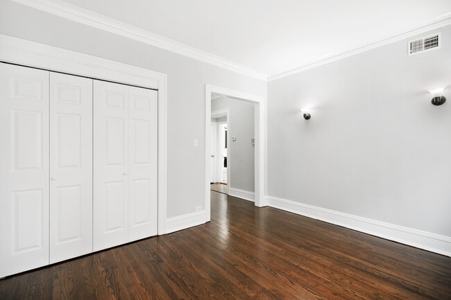 Foto del edificio - 1100 W Glenlake Ave