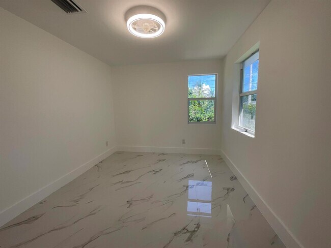 Foto del edificio - 700 Tallapoosa St