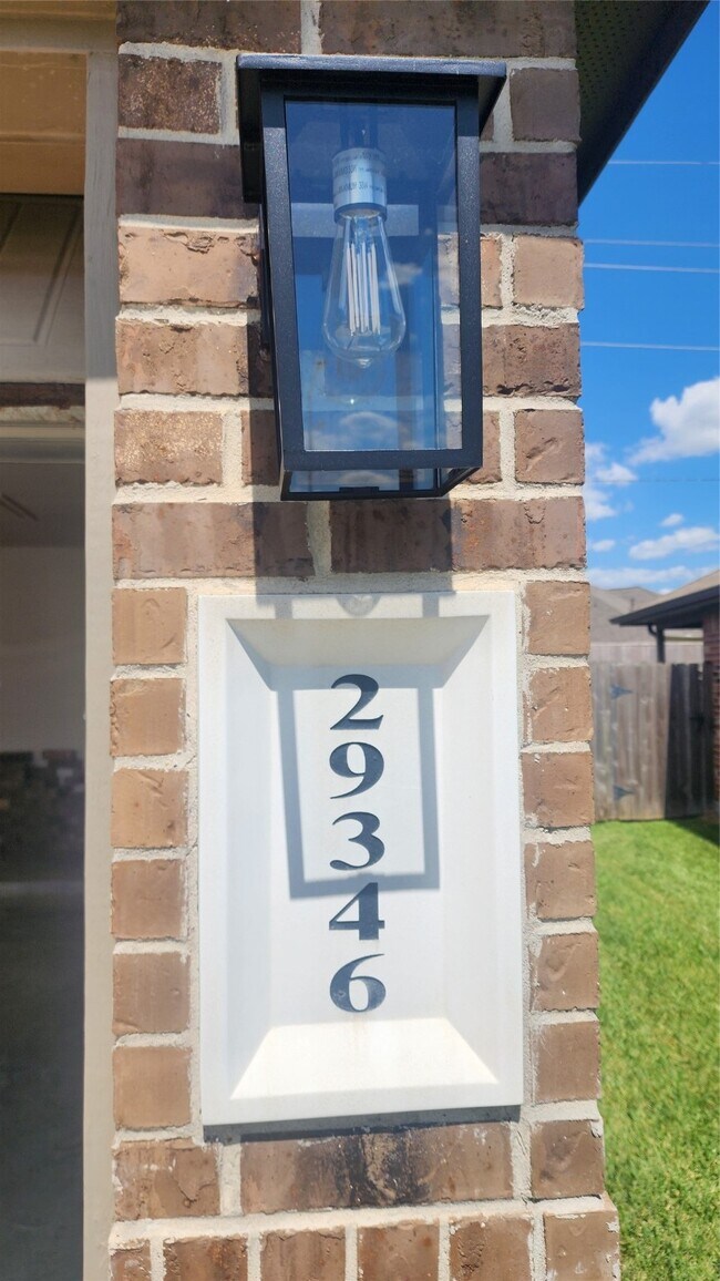 Foto del edificio - 29346 Dunns Creek Ct
