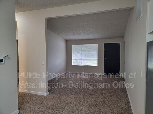 Foto del edificio - 3350 Cherrywood Ave