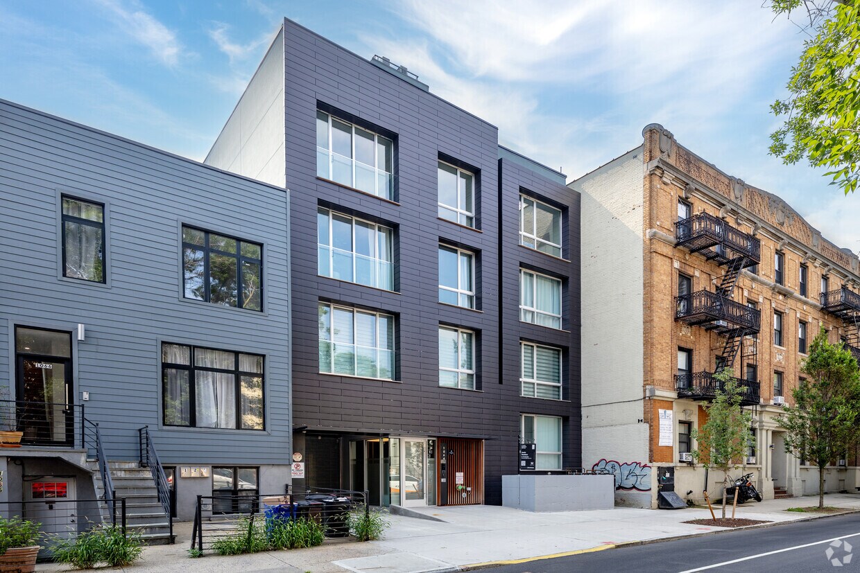 1064 Hancock Street - 1064 Hancock St