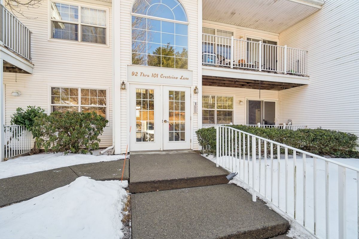 Foto principal - 95 Crestview Ln