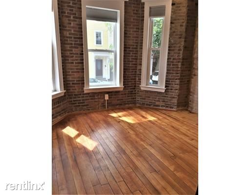 Building Photo - 192 I St