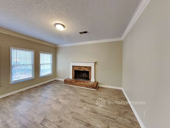 Building Photo - 1129 Cool Springs Dr