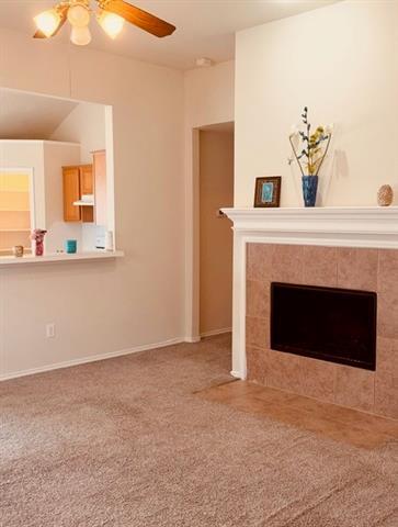 Foto del edificio - 9100 Warren Dr