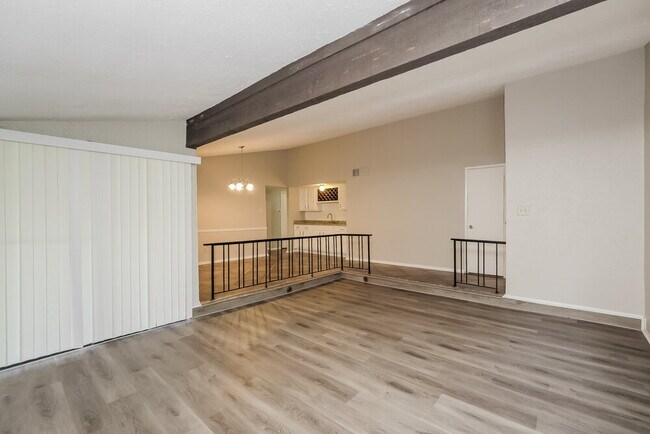 Foto del edificio - 4120 Hawthorn Ln