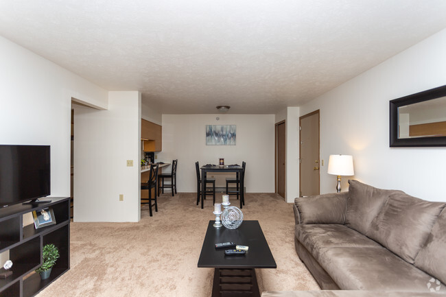 2BR, 1BA - 960 SF - Crosswait Estates Apartments