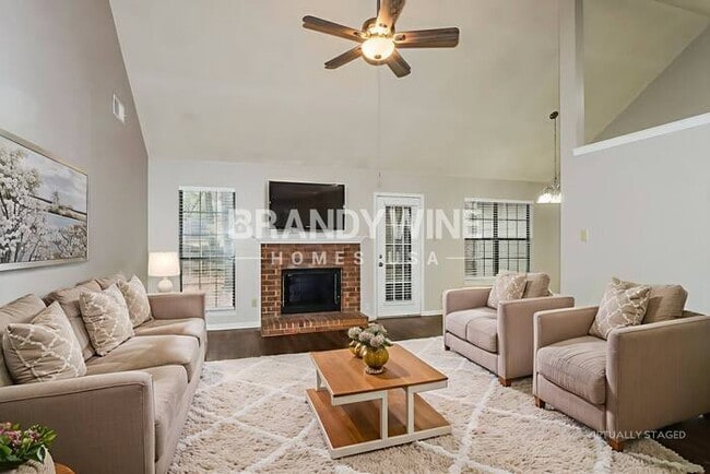 Building Photo - 5762 Riverhead Ave