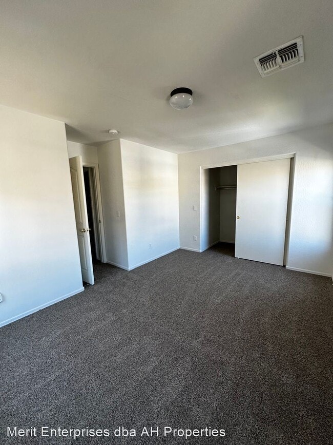 Building Photo - 3 br, 2.5 bath House - 6331 W FAWN DR