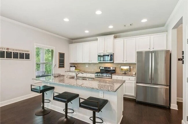 Building Photo - Spacious 4BR House in Gainesville