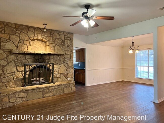 Foto del edificio - 3 br, 2 bath House - 601 Whitney Drive
