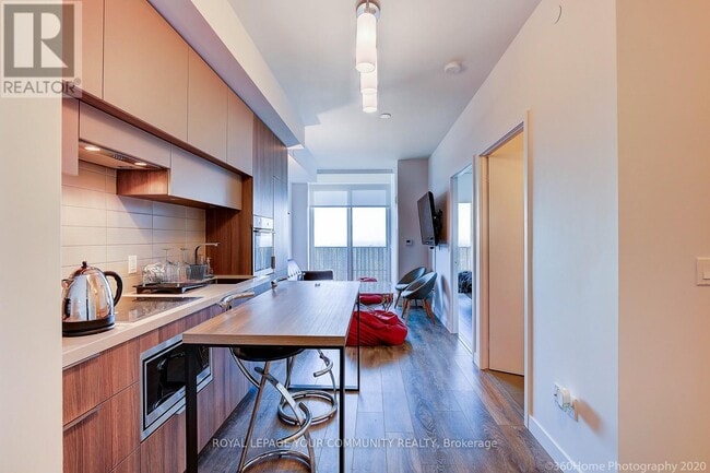 Building Photo - 4504-4508 EGLINTON Ave