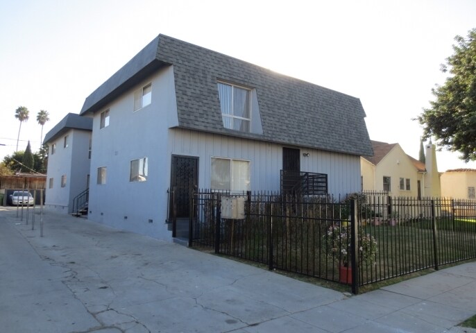 Primary Photo - 1518 W 84th St