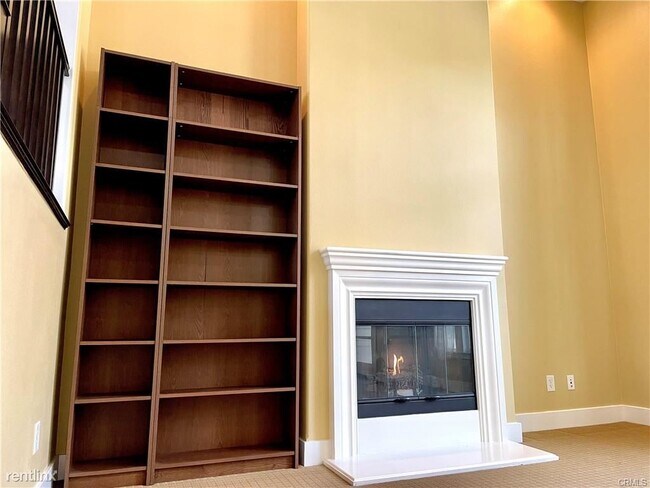 Building Photo - 2 br, 3 bath Condo - 6021 Dawn Crk Unit 2