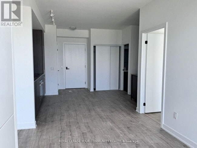 Building Photo - 220-1220 Missinnihe Way