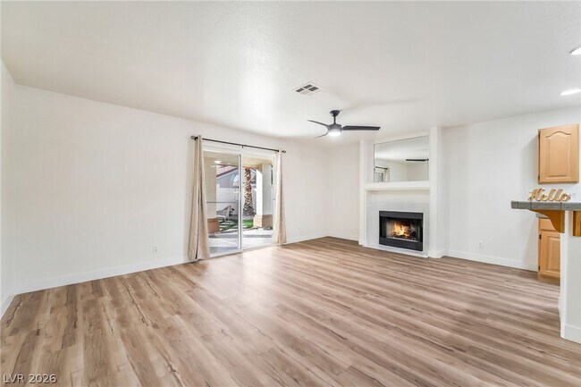 Foto del edificio - 17 Sandwedge Dr