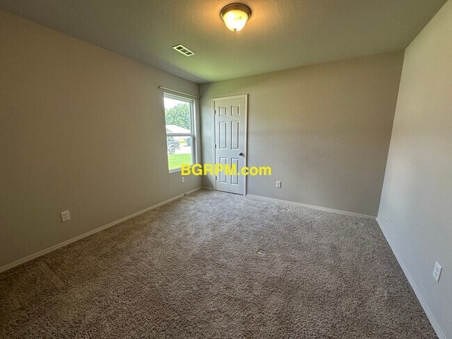 Building Photo - 16 Dunnaway Dr