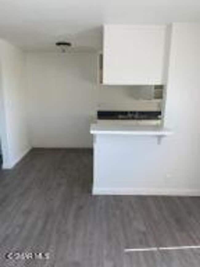 Building Photo - Affordable and Charming 1 bedroom / 1 bath...