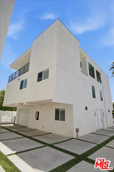 Foto del edificio - 14167 Calvert St