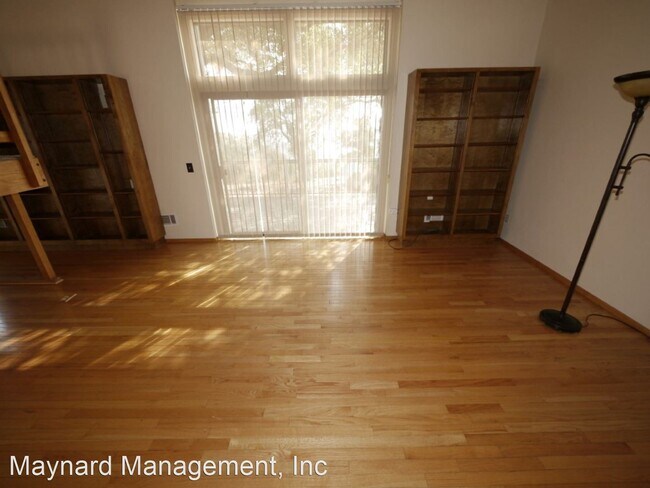 Building Photo - 3 br, 2 bath House - 10831 Sutter Circle