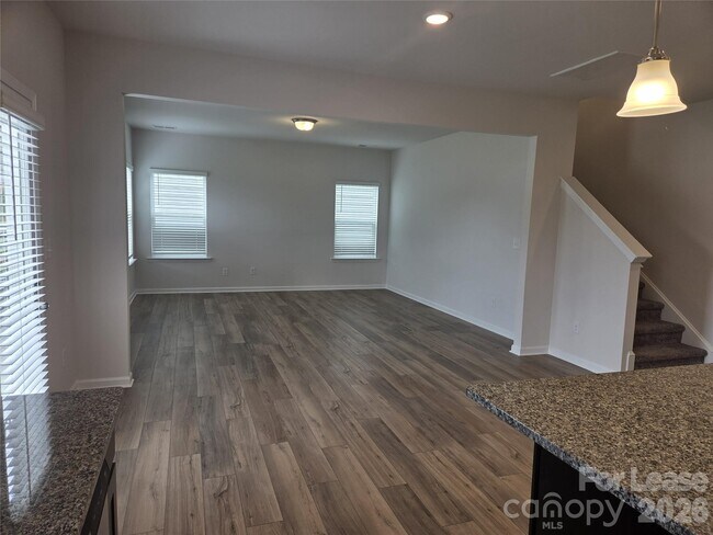 Building Photo - 5678 Hagler Lp