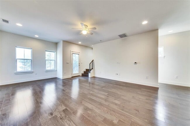Building Photo - 2717 Halcyon Dr