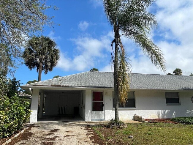 Building Photo - 5521 Queens Ln