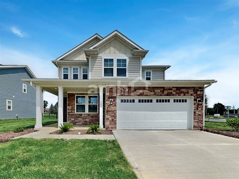 Primary Photo - 400 Golden Maple Pl