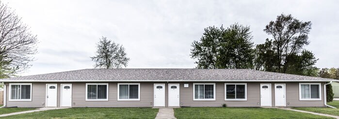 Primary Photo - 202 Hegler Ln