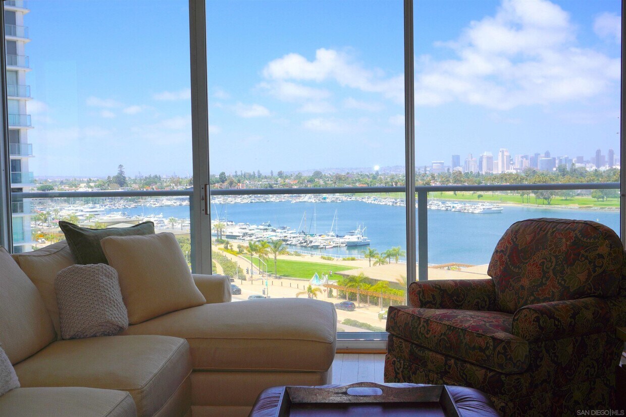 Foto principal - 1820 Avenida Del Mundo