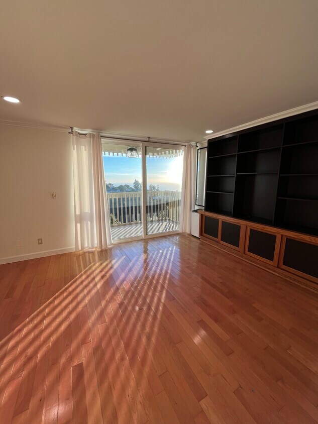 6526 Ocean Crest Dr Unit 106, Rancho Palos Verdes, CA 90275 Condo