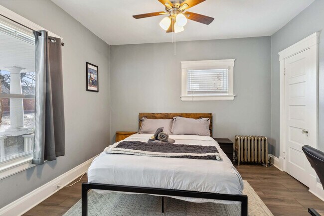 Foto del edificio - 1626 Ridgewood Ave