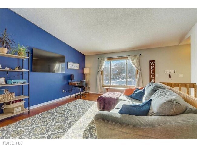 Building Photo - 3 br, 2 bath House - 6463 173rd St W
