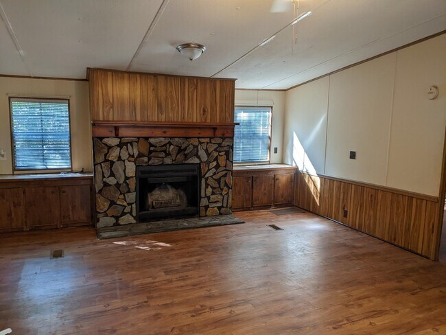 Building Photo - 11231 Daddy Hall Ln